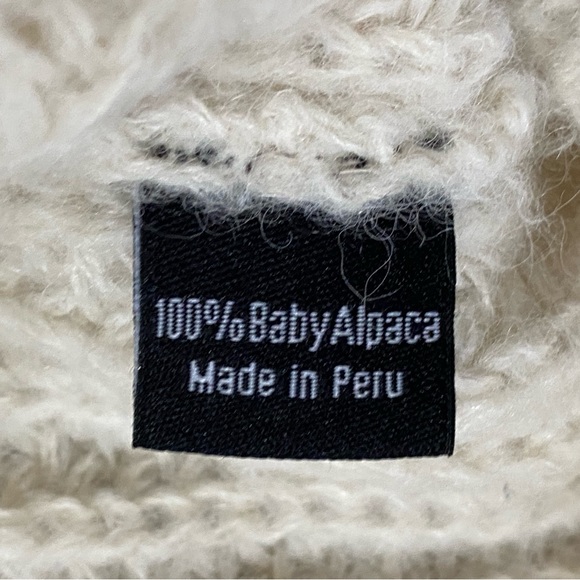 Invisible World | Vintage 100% alpaca sweater | white/cream | small - Picture 3 of 4